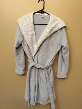 Victoria's Secret women Plush Hooded Robe - Light Gray with Cream Sherpa XS